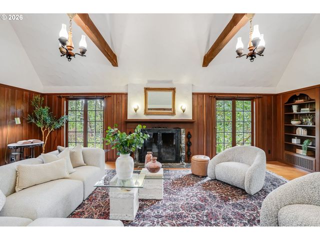 920 FAIRWAY Rd, Lake Oswego, OR 97034
