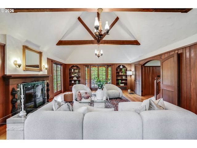 920 FAIRWAY Rd, Lake Oswego, OR 97034
