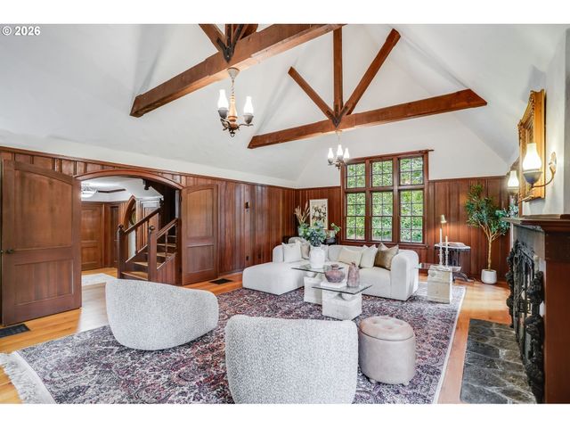 920 FAIRWAY Rd, Lake Oswego, OR 97034
