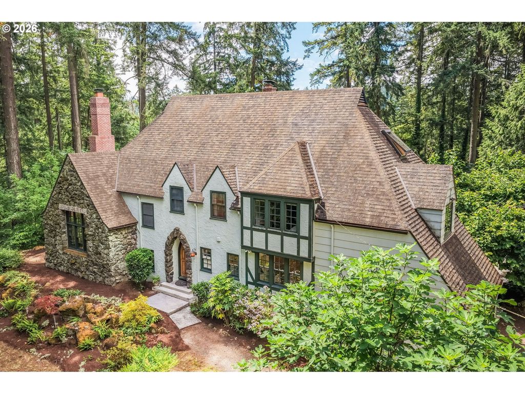 920 FAIRWAY Rd, Lake Oswego, OR 97034