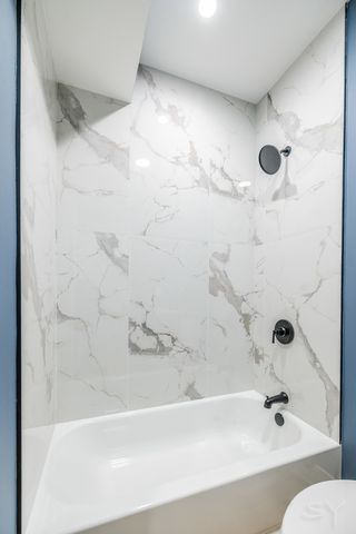 3127 W Polk Street, Chicago, IL 60612