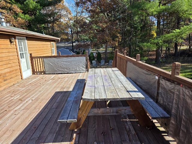 128 Lake Shore Drive, Wisconsin Dells, WI 53965