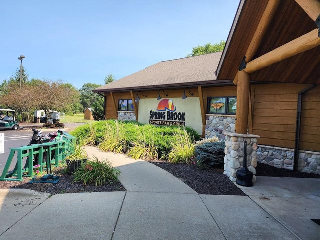 128 Lake Shore Drive, Wisconsin Dells, WI 53965