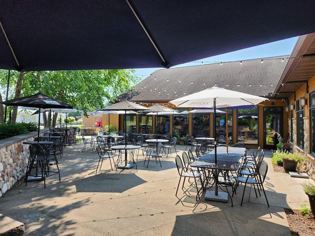 128 Lake Shore Drive, Wisconsin Dells, WI 53965