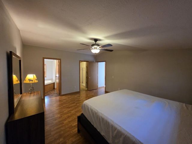 128 Lake Shore Drive, Wisconsin Dells, WI 53965