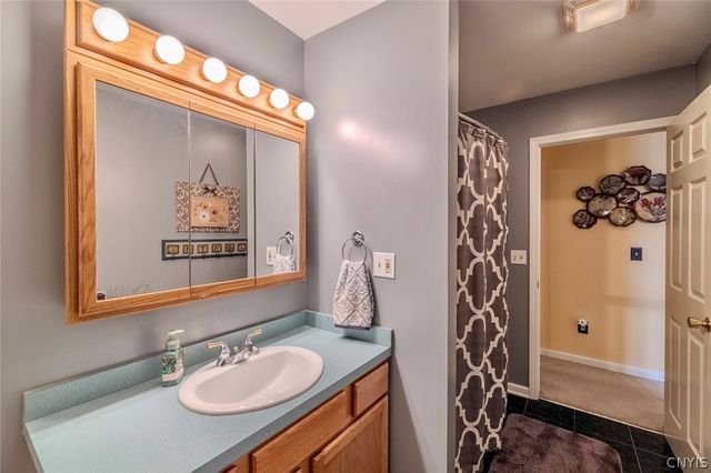 8624 Disraeli Path, Cicero, NY 13039