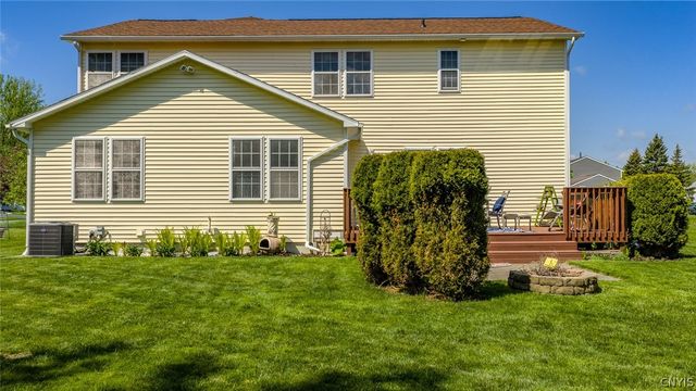8624 Disraeli Path, Cicero, NY 13039
