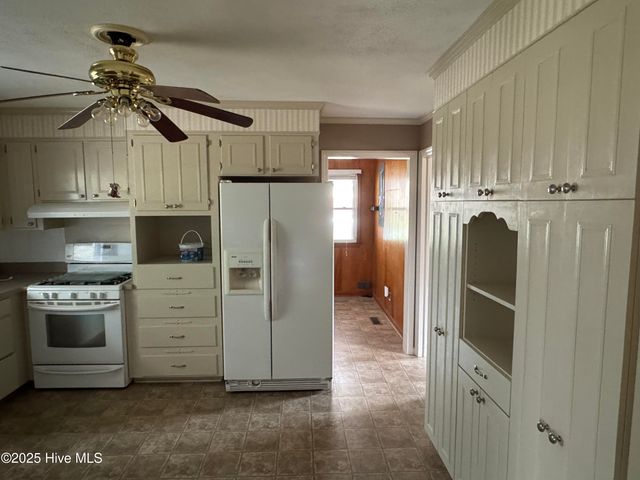 205 N Miller Street, Chadbourn, NC 28431