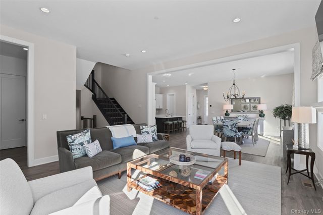 2 Dewitt Drive, Chappaqua, NY 10514