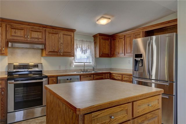 117 E Denmark Street, Walnut Springs, TX 76690