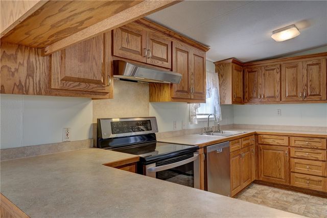 117 E Denmark Street, Walnut Springs, TX 76690