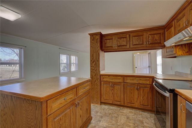 117 E Denmark Street, Walnut Springs, TX 76690