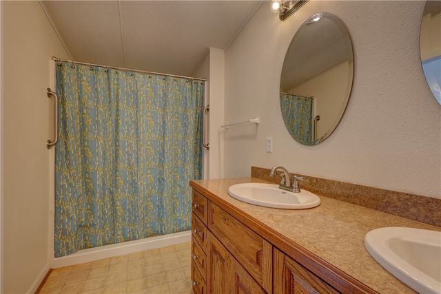 117 E Denmark Street, Walnut Springs, TX 76690