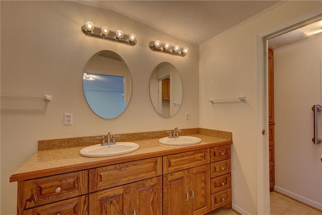 117 E Denmark Street, Walnut Springs, TX 76690