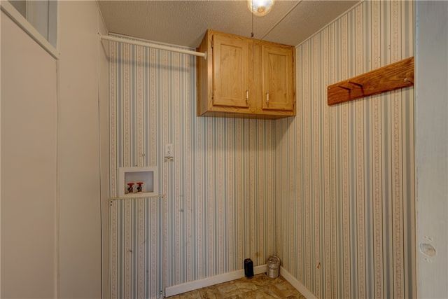 117 E Denmark Street, Walnut Springs, TX 76690