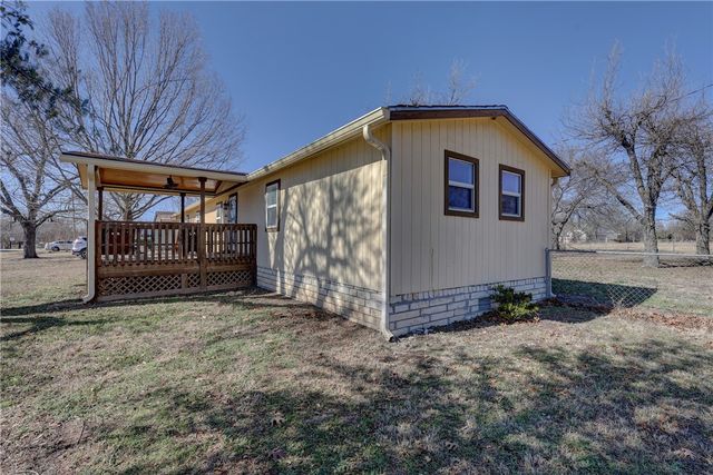 117 E Denmark Street, Walnut Springs, TX 76690