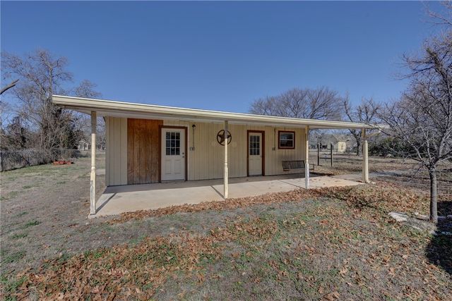 117 E Denmark Street, Walnut Springs, TX 76690
