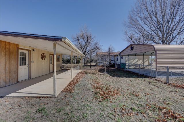 117 E Denmark Street, Walnut Springs, TX 76690