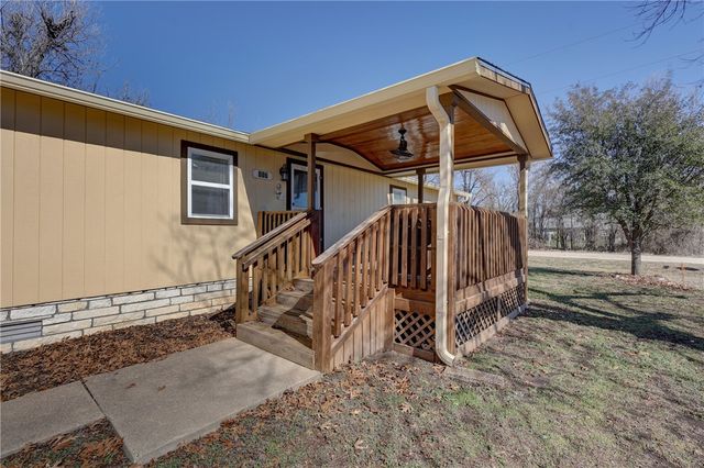 117 E Denmark Street, Walnut Springs, TX 76690