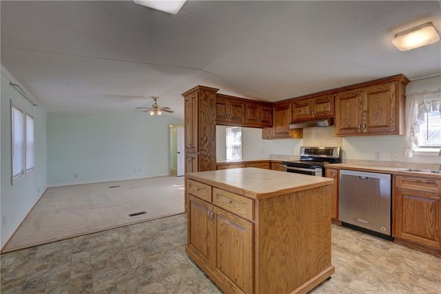 117 E Denmark Street, Walnut Springs, TX 76690