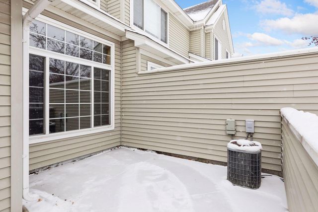 8853 Branson Drive 28, Inver Grove Heights, MN 55076