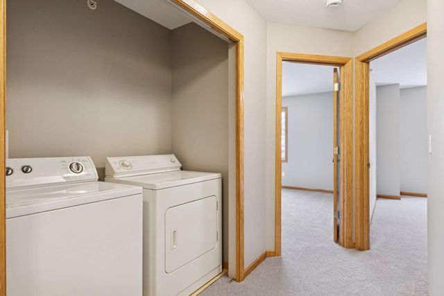 8853 Branson Drive 28, Inver Grove Heights, MN 55076