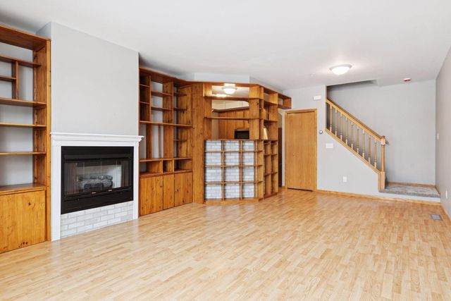 8853 Branson Drive 28, Inver Grove Heights, MN 55076