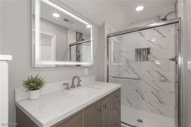 4038 W 140th Street, Cleveland, OH 44135