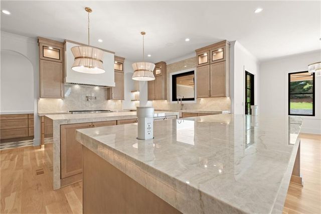 1081 Hershey Drive, Marietta, GA 30062