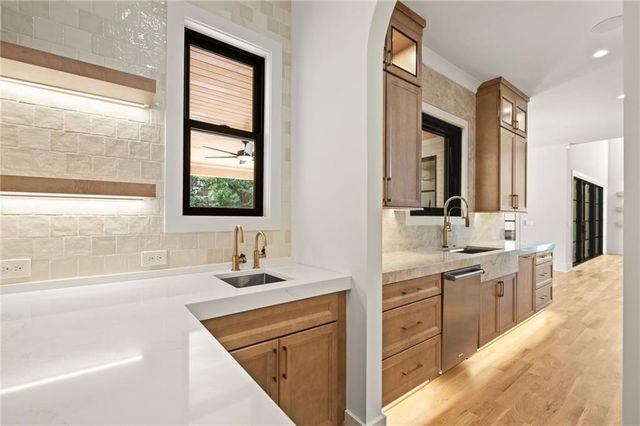 1081 Hershey Drive, Marietta, GA 30062