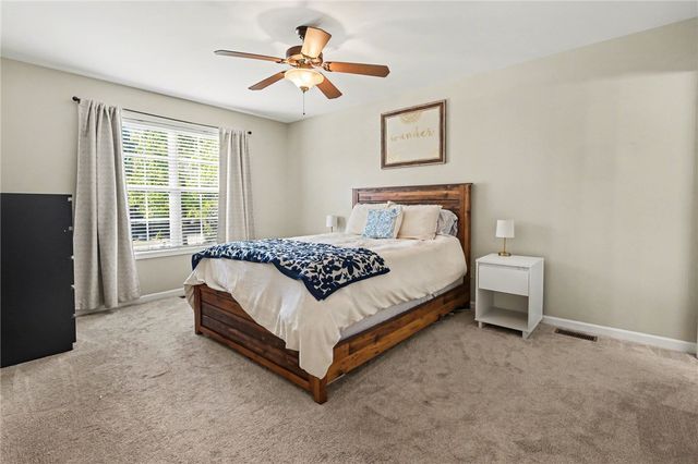 105 S Fox Circle, Piedmont, SC 29673