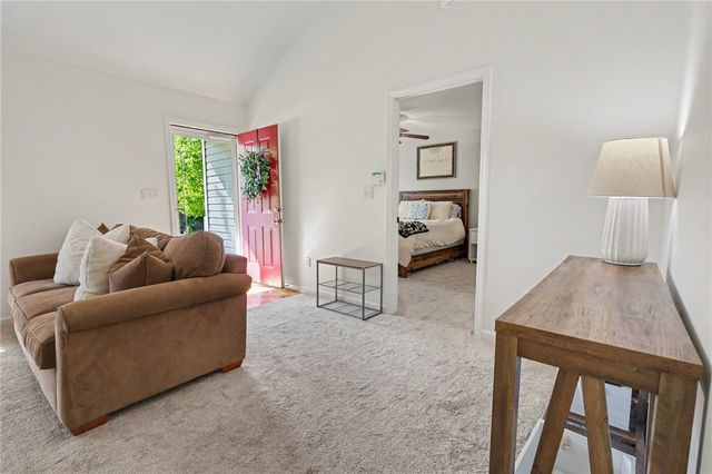 105 S Fox Circle, Piedmont, SC 29673