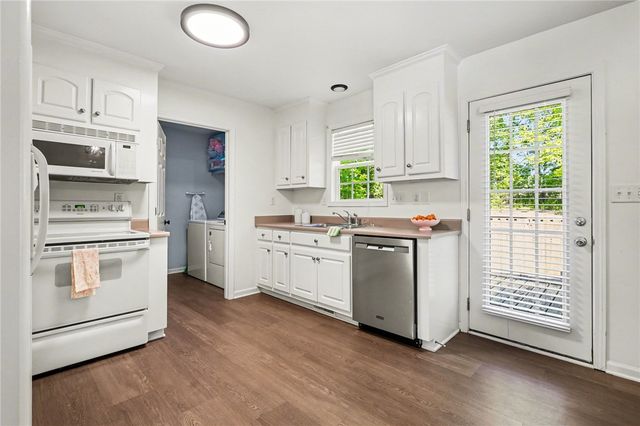 105 S Fox Circle, Piedmont, SC 29673