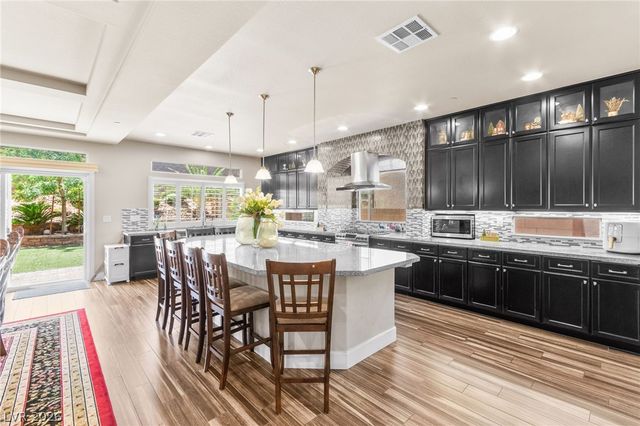 4211 Abernethy Forest Place, Las Vegas, NV 89141