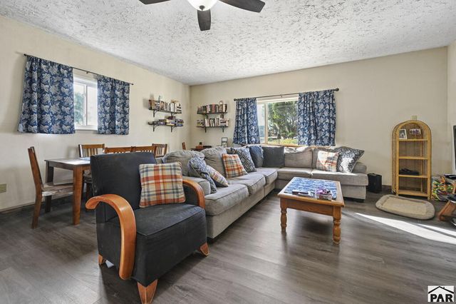 2041 Vinewood Ln, Pueblo, CO 81005