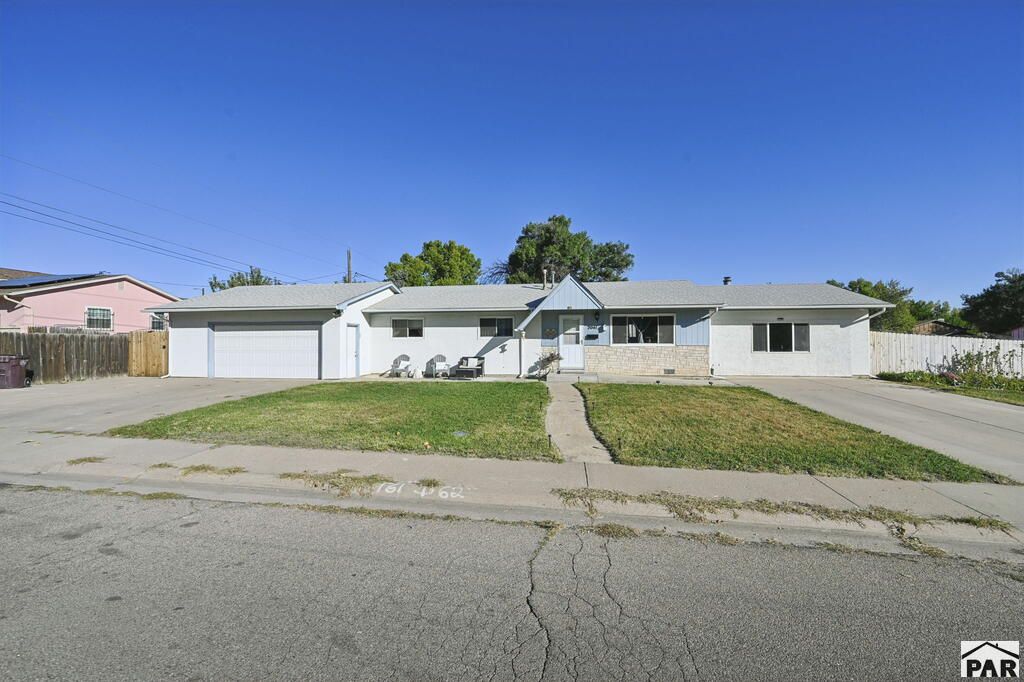 2041 Vinewood Ln, Pueblo, CO 81005