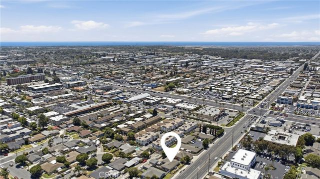 8122 Slater, Huntington Beach, CA 92647