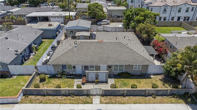 8122 Slater, Huntington Beach, CA 92647