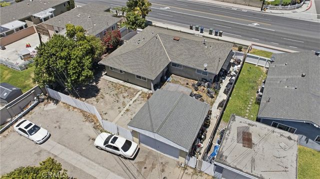 8122 Slater, Huntington Beach, CA 92647