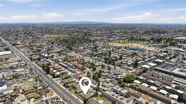 8122 Slater, Huntington Beach, CA 92647