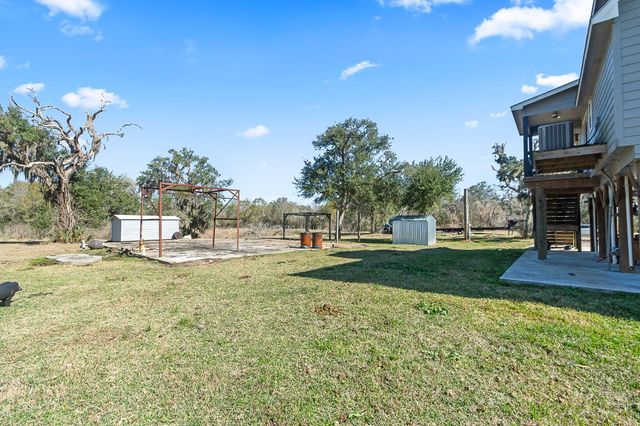 3992 County Road 244, Brazoria, TX 77422