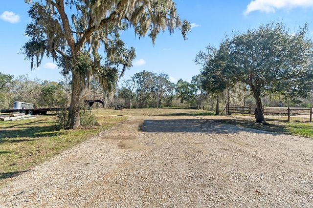 3992 County Road 244, Brazoria, TX 77422