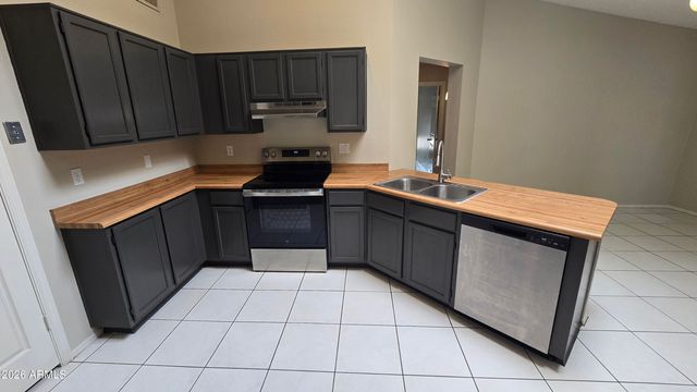 6320 W SHAW BUTTE Drive, Glendale, AZ 85304