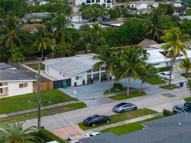 2325 NE 194 Street, Miami, FL 33180