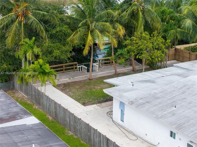 2325 NE 194 Street, Miami, FL 33180