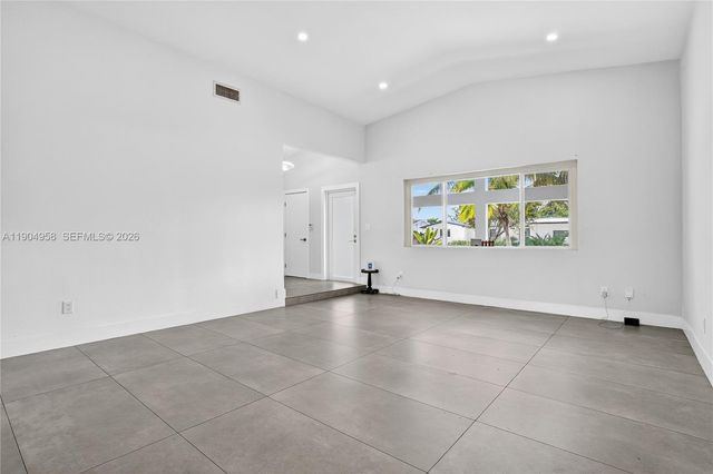 2325 NE 194 Street, Miami, FL 33180