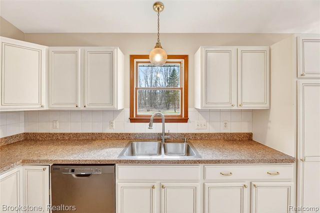 42645 Riggs Road, Van Buren, MI 48111