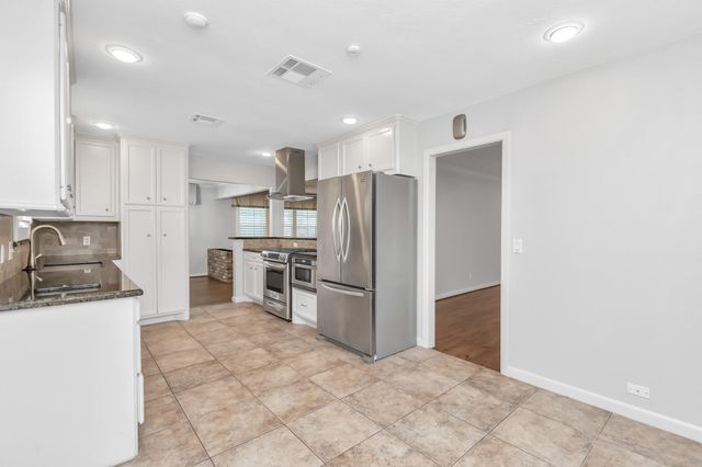 4611 Merwin Street, Houston, TX 77027