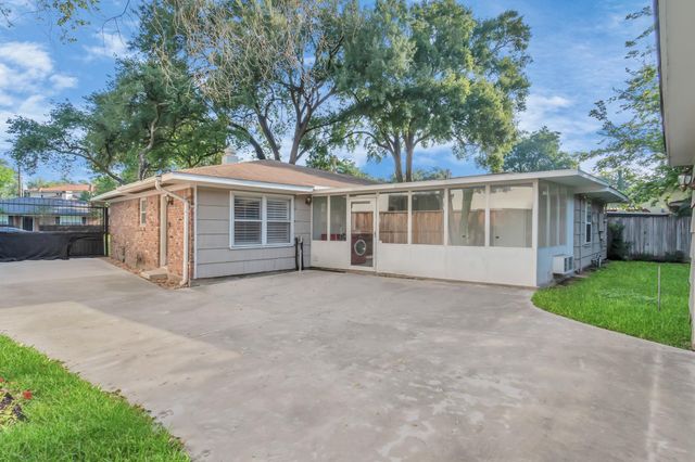 4611 Merwin Street, Houston, TX 77027