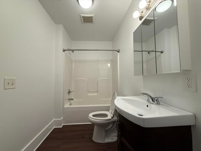 2303 Portage Street, Kalamazoo City, MI 49001